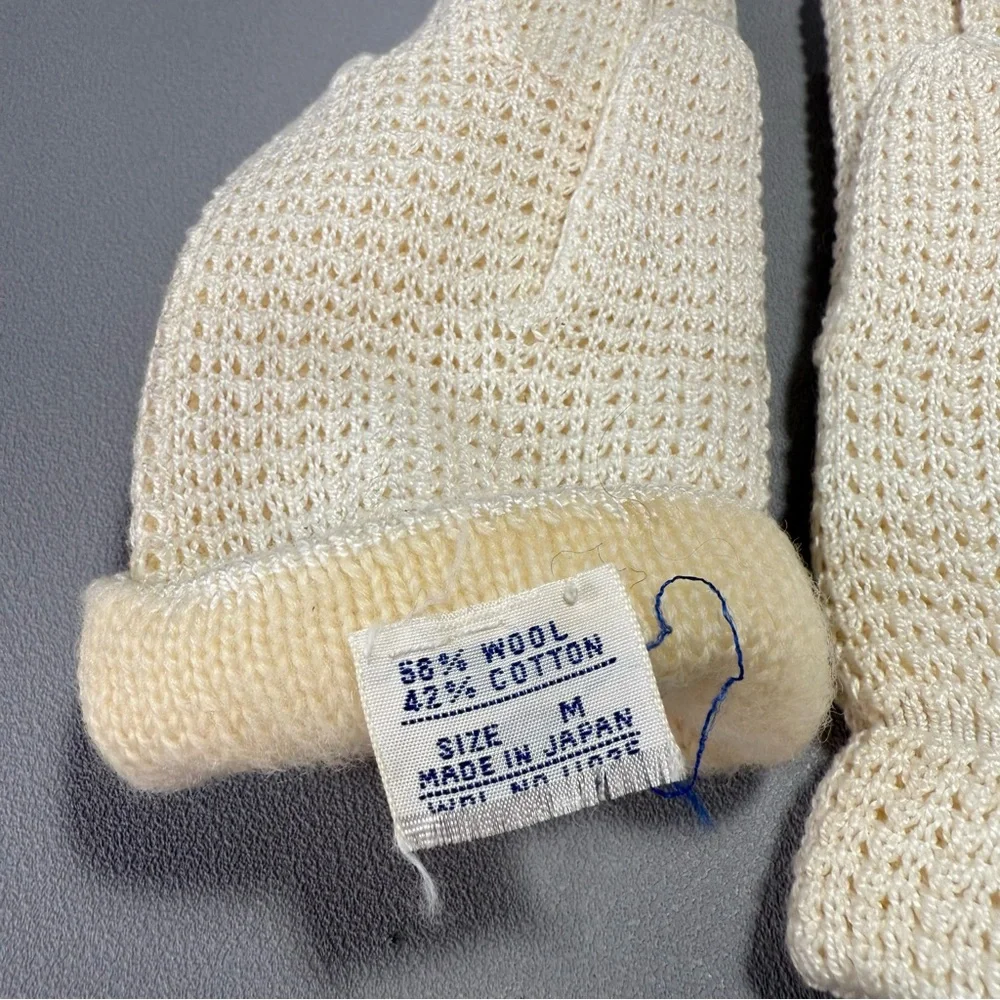 Vintage Women's Cream Woven Wool and Cotton Gloves